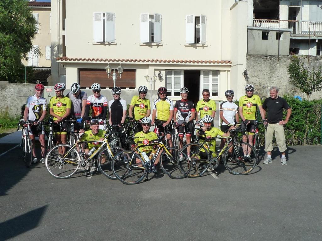 סן-ז'ירון Hotel La Flamme Rouge מראה חיצוני תמונה